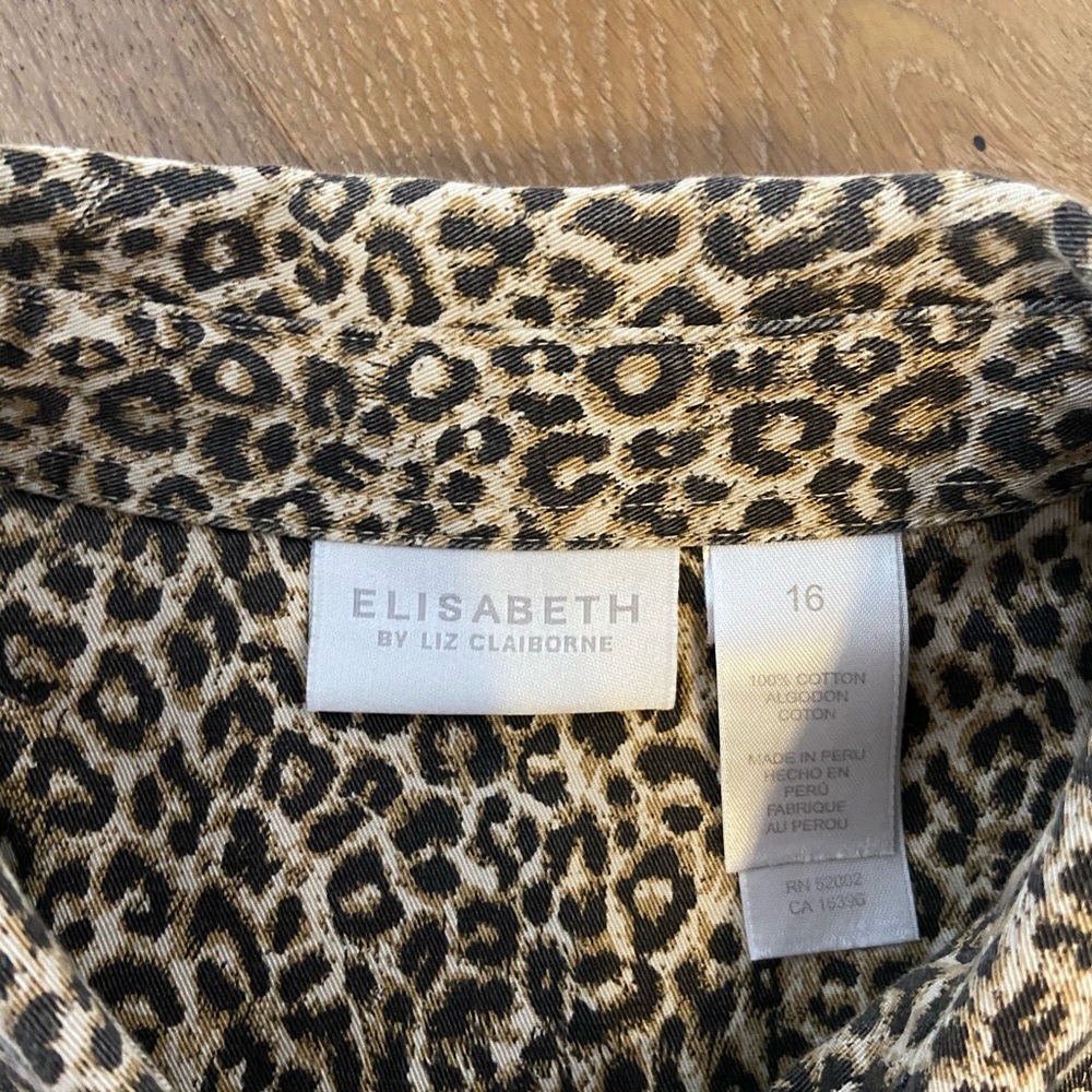 Leopard print button down - Picture 4 of 5